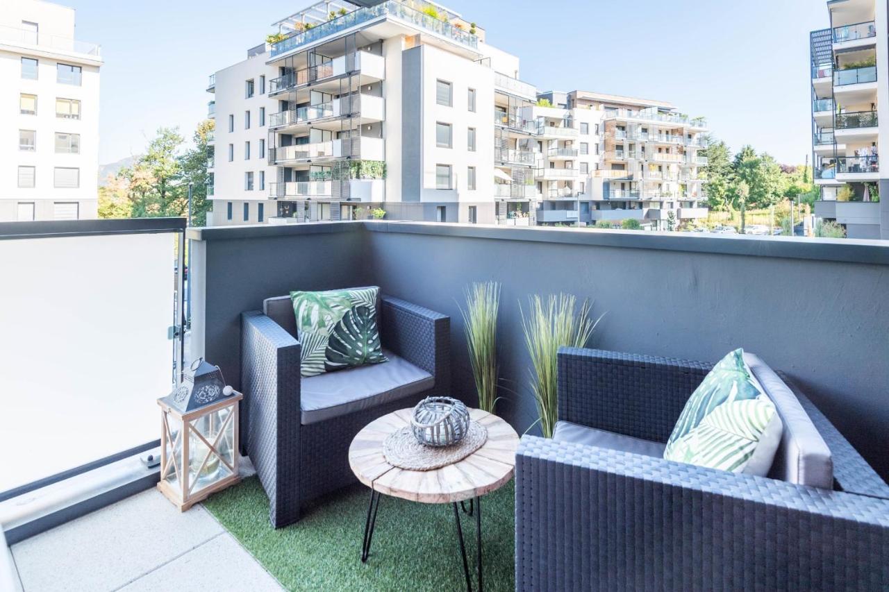 Apartamento Vire Moulin Furnished Flat Annecy Exterior foto