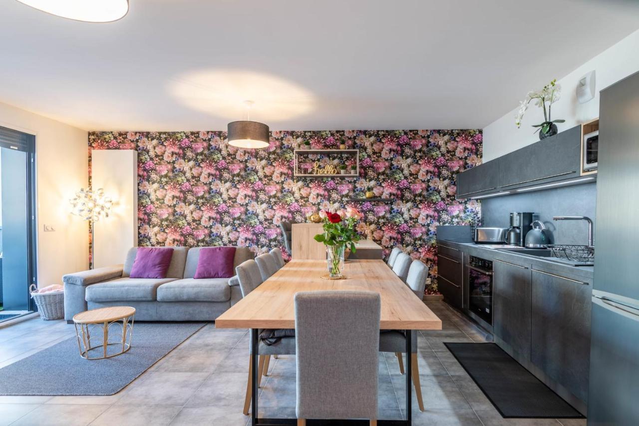 Apartamento Vire Moulin Furnished Flat Annecy Exterior foto